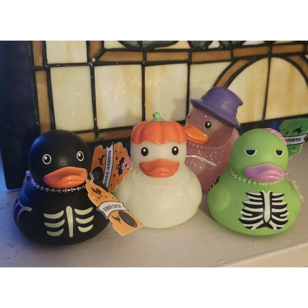Halloween Set Of 4 Rubber Ducks New ~ Collection Jeep Skeleton Witch Pumpkin